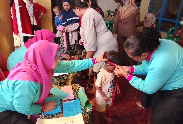 Program penanganan stunting terpadu dilaksanakan sejak Maret hingga Juni 2025 di empat wilayah prioritas, yakni Pamekasan (Jawa Timur), Labuan Bajo (Nusa Tenggara Timur), Makassar (Sulawesi Selatan), dan Senaru (Nusa Tenggara Barat).