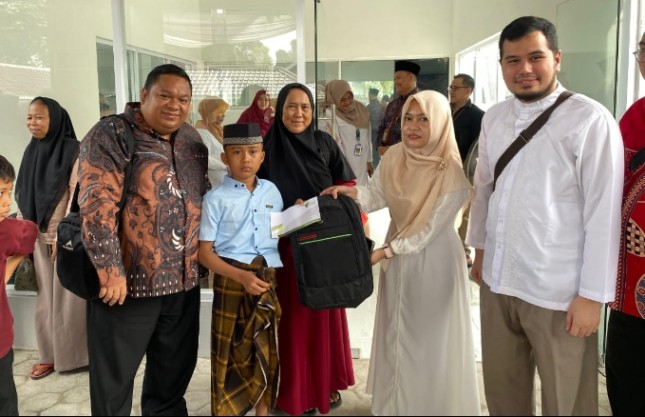 Dompet Dhuafa Waspada bersama RSU Sufina Aziz gelar agenda khitanan massal rutin.