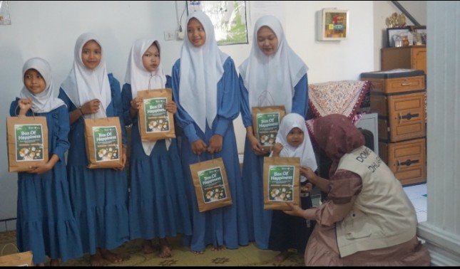 Memperingati hari jadi ke-8, Hotel Grand Rohan, Yogyakarta menggelar aksi kepedulian sosial di panti Asuhan Ibadah Bunda yang menjadi salah satu panti mitra binaan Dompet Dhuafa Yogyakarta.