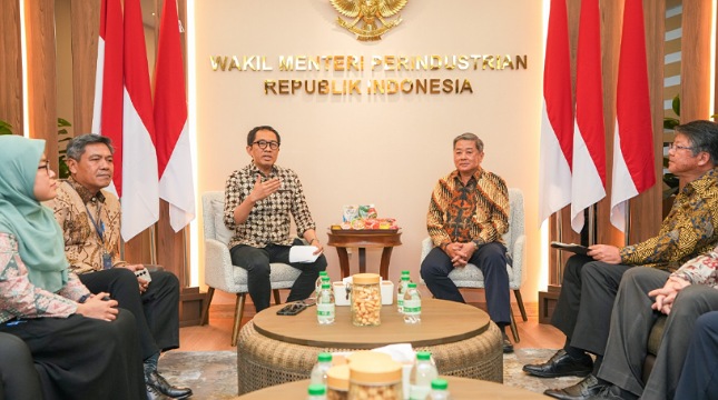 Wamenperin Faisol Riza saat menerima kunjungan Presiden Direktur PT Niramas Pandaan Sejahtera (NPS) Adhi S. Lukman
