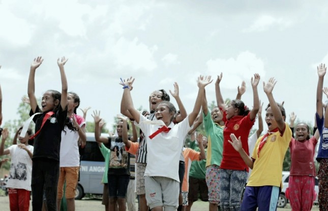 Keceriaan anak-anak di Sekon (dok INDUSTRY.co.id)