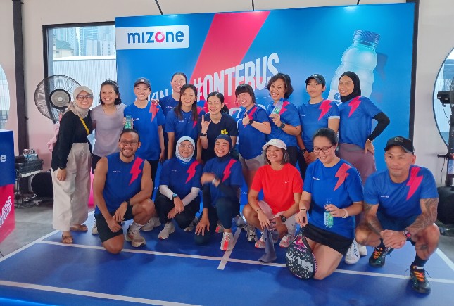 Sesi Coaching Clinic Padel dengan Mizone