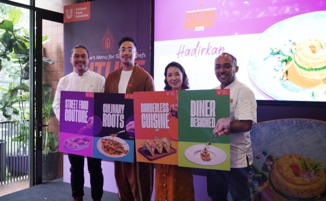 Foto bersama para pembicara pada momen peluncuran “Future Menu 2025” dari Unilever Food Solutions (UFS) di Indonesia.