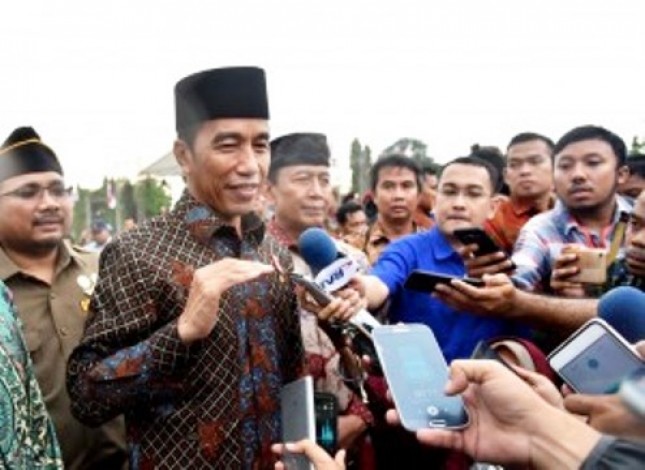 Presiden Jokowi menghadiri Apel Kebangsaan Pemuda Islam Indonesia di pelataran Candi Prambanan, Kabupaten Sleman, Sabtu, (16/12). (Foto: BPMI)