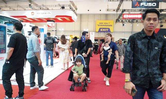GIIAS 2025 perhatikan kenyamanan pengunjung dengan sediakan stroller untuk anak.