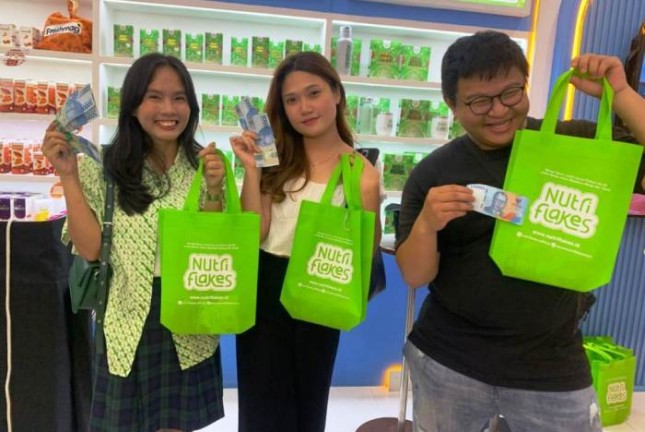 Nutriflakes meluncurkan inovasi penting: kemasan sachet yang lebih praktis dan ekonomis di Jakarta Fair Kemayoran 2025.