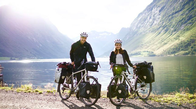 Belen Wanita asal Spanyol yang Hobi Traveling dengan Sepedanya Berkeliling Norwegia (Foto:boredpanda.com)