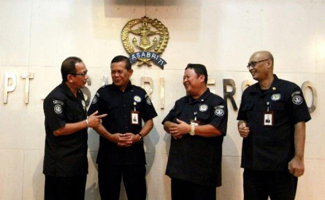  Direktur Utama PT ASABRI Sonny Widjaja bersama Para Pimpinan PT ASABRI (foto Rizki Meirio)
