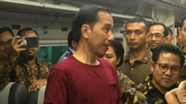 President Joko Widodo saat Meresmikan Kereta Api Bandara Soetta (ist)