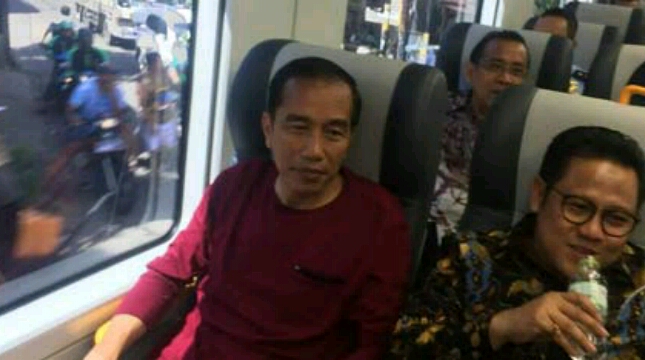 Presiden Jokowi saat peresmian Kereta Api Bandara Soetta (ist)