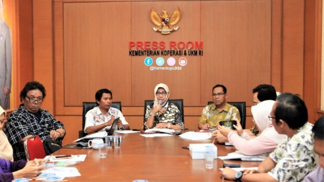 Deputi Bidang Pembiayaan Kemenkop dan UKM Yuana Sutyowati kepada wartawan di Jakarta, Rabu (17/1).