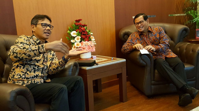 Ketua PWI Pusat Margiono beserta Panitia Pusat HPN 2018 melakukan pertemuan dengan Menteri Sekretaris Kabinet, Pramono Anung 