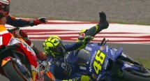 Marc Marquez Tabrak Valentino Rossi sampai terjatuh di Moto GP Argentina
