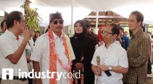 Menteri Pariwisata Arief Yahya didampingi Bupati Pandeglang Irna Narulita beserta Presiden Direktur PT Banten West Java Poernomo Siswoprasetijo dan Managing Director PT Banten West Java Ruly Lasahido saat mengunjungi KEK Tanjung Lesung (Foto: Ridwan)