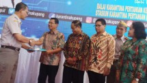 Kepala Badan Karantina Pertanian Ali Jamil di NTT