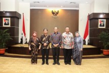 Menkop Puspayoga resmi melantik Prof Rully Indrawan sebagai Sekretaris Kemenkop dan UKM, dan Luhur Pradjarto sebagai Deputi Bidang Kelembagaan Kemenkop dan UKM