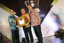 Direktur Keuangan, Investasi, dan Manajemen Risiko Perum Jamkrindo I Rusdonobanu tengah