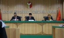 Bawaslu menyatakan KPU telah melanggar prosedur dalam melakukan input data ke Sistem Informasi Penghitungan Suara (Situng).