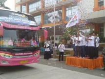 PT Jakarta Industrial Estate Pulogadung atau pengelola kawasan industri Pulogadung, hari ini Rabu (29/5/2019) melepaskan program “BUMN Mudik Bareng tahun 2019” yang berlokasi di gedung Graha Daya Guna kawasan industri Pulogadung.