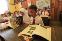Siswa SD yang mendapatkan beasiswa BRI