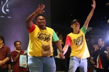 Musisi Asal Jayapura, Papua Nalello dan Achel menjadi Juara 1 Lomba Aransemen Theme Song SETIA DPMPTSP Provinsi DKI Jakarta 2019