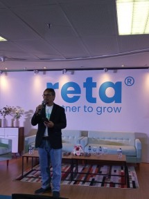 CEO Reta Joedi Wisoeda di acara business sharing yang digelar di CoHive 101-Mega Kuningan, Jakarta, Selasa (9/7/2019)