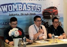 Direktur WOM Finance, Zacharia Susantadiredja (tengah) (Foto Abe)