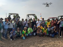 Drone tebar benih di lahan rawa