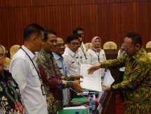 Mentan Amran Sulaiman di DPR