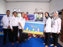 Perum Jamkrindo serahkan bantuan pendidikan
