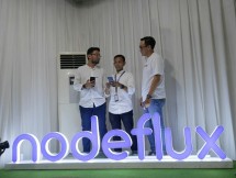 Kika : Ivan Tigana, Chief Commercial Officer Nodeflux, Adhi Murbini COO of Nodeflux dan Richard Dharmadi, Group Product Manager Nodeflux berfoto usai acara