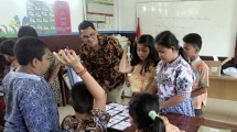 Pengembangan kemampuan bahasa inggris siswa melalui program ABL