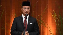 Menteri Perindustrian Agus Gumiwang Kartasasmita