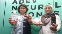 Prof.Dr,Ir Eriza Hambali MSi bersama Dr.Rahma Diana Putri SPKK, MKes
