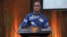 Menteri Perindustrian Agus Gumiwang Kartasasmita