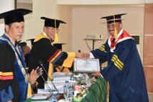 Laksma TNI Suradi Agung Slamet, S.Sos., S.T., M.M. Raih Gelar Doktor di IPDN