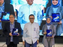 Direktur Human Capital BRI Herdi Rosadi Harman dan SEVP Treasury & Global Services Bank BRI Listiarini Dewajanti.