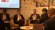 Menteri Perindustrian Agus Gumiwang Kartasasmita bersama Menteri Koordinator Bidang Perekonomian Airlangga Hartarto dan Menteri Perdagangan Agus Suparmanto saat bertemu sejumlah investor di WEF 2020