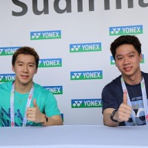 Atlet Badminton Ganda Putra Indonesia Kevin Sanjaya Sukamuljo, mengatakan, “Saya sebagai atlet Badminton melihat YONEX sebagai merek terkemuka penyedia perlengkapan olahraga badminton terus hadir untuk mendukung olahraga