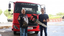 Astra UD Trucks Serahkan Unit Kuzer RKE 150 WB 3350 HD ke PT Jasa Berdikari Logistics
