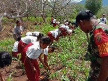 Pelajar diedukasi pembasmian hama tanaman