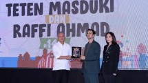 Menkop dan UKM Teten Masduki bersama Raffi Ahmad saat konferensi pers Rans Carnival