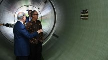 Menteri Perindustrian Agus Gumiwang Kartasasmita pada acara Perluasan Investasi dan Pelepasan Ekspor ke Amerika Serikat oleh PT. Future Pipe Industries
