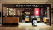 Daniel Wellington Hadir di Plaza Indonesia