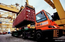 Arus barang PT Pelindo 1