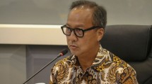 Menteri Perindustrian Agus Gumiwang Kartasasmita