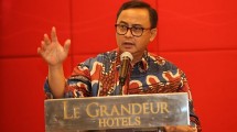 Sekretaris Kemenkop dan UKM Prof Rully Indrawan