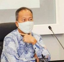Menteri Perindusterian Agus Gumiwang Kartasasmita