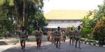 Pembinaan Fisik Rutin Yonif 5 Marinir dengan Olah Raga