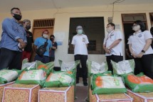 Ratusan Paket Sembako Donasi Pupuk Indonesia Bagi Masyarakat